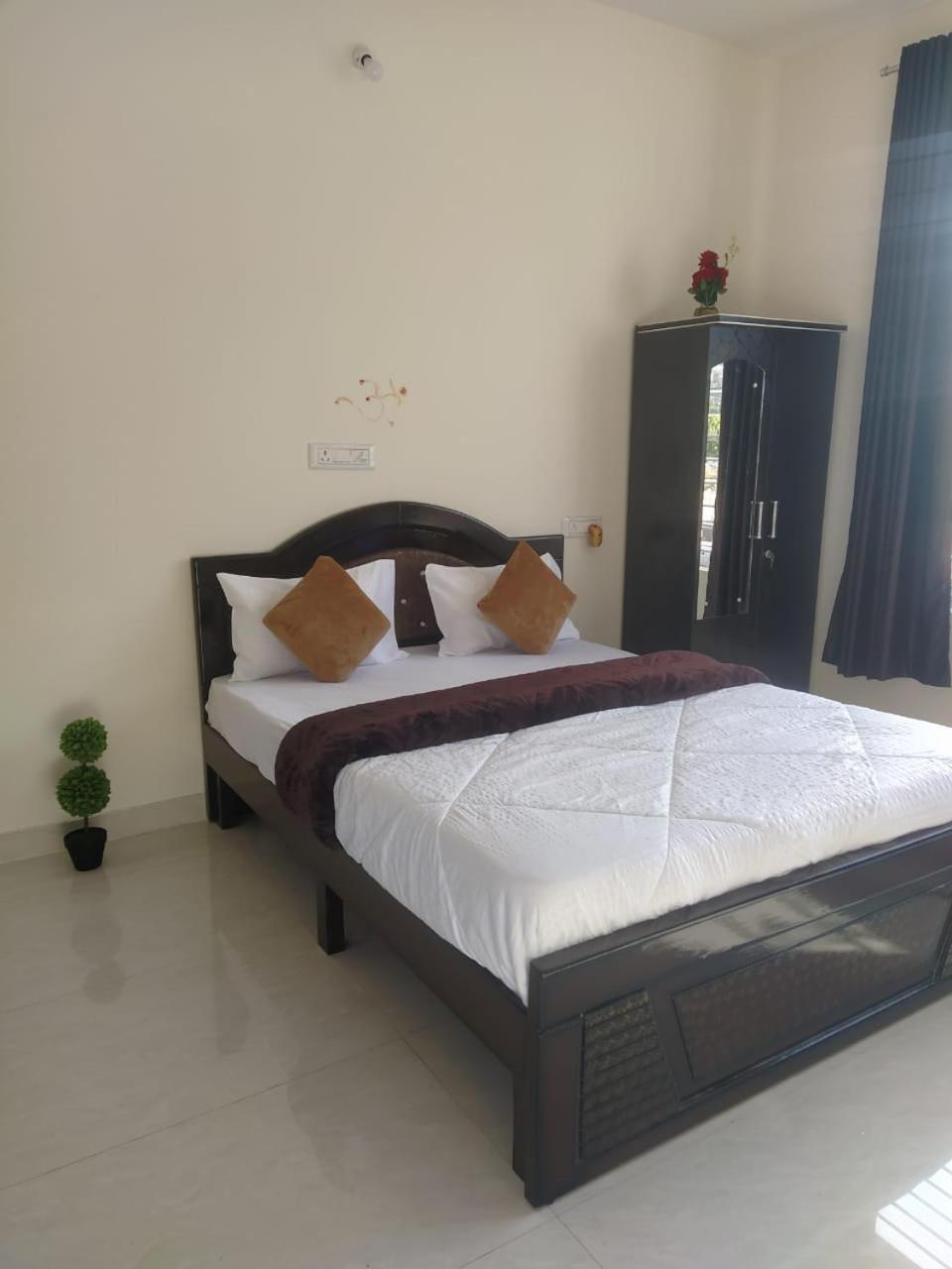 Nandi Skandagiri Guest House Luaran gambar